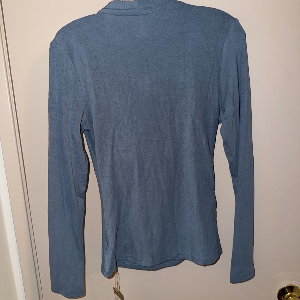 NWT OGL Dusk Blue Medium Eco-Mousse® Crossover Ruched Long Sleeve (Surplice) Top - Picture 7 of 8